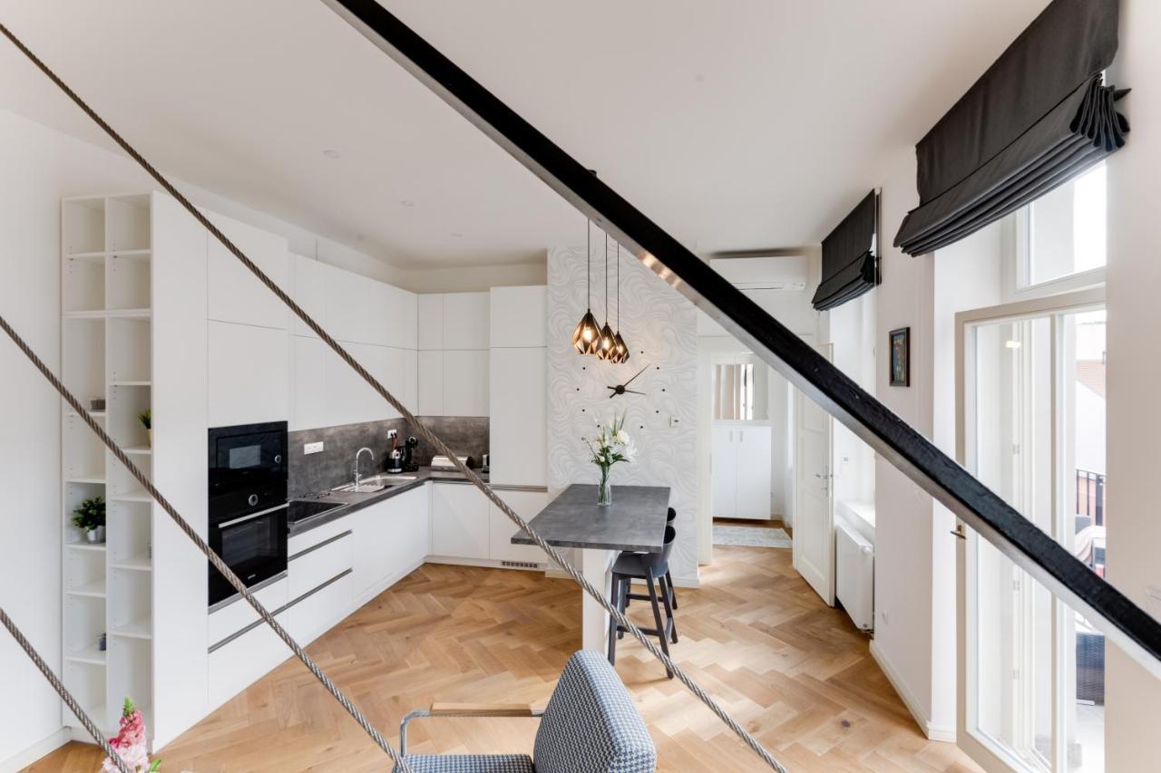 Апартаменты Andel Design Duplex, Ac, Garage Прага Экстерьер фото